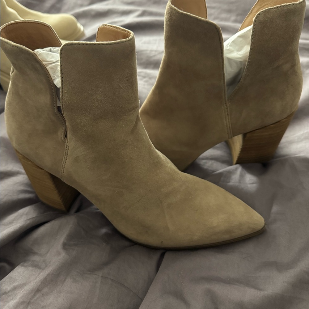 Women's Tan Ankle Boots